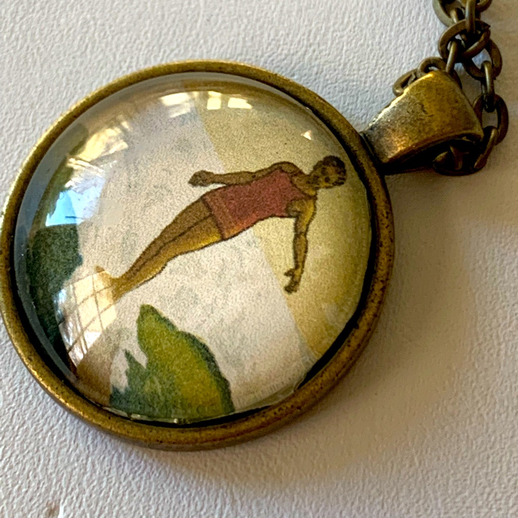 Necklace Surfer